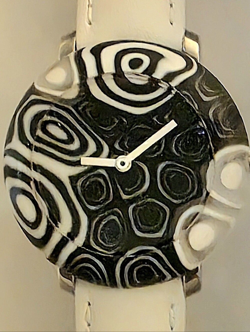 Yunik Handcrafted Murano glass 36mm genuine leather strap w/ safety buckle - Picture 3 of 8